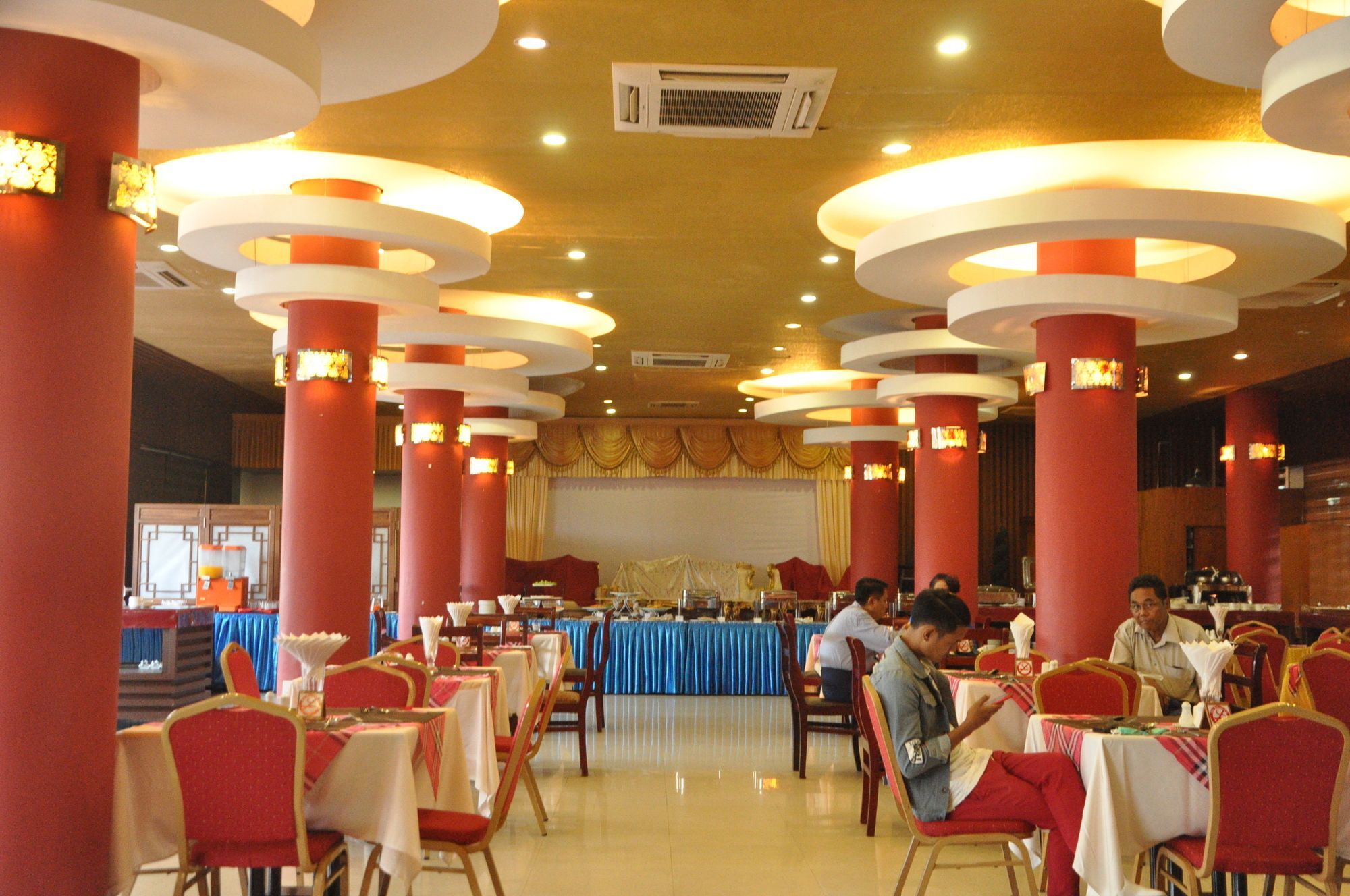 โรงแรม เกรทวอลล์ โฮเต็ล 3*